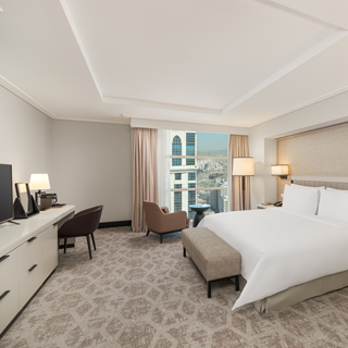 Deluxe Room King City View