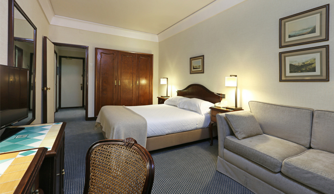 Lisboa Room Rate: 189 EUR per night